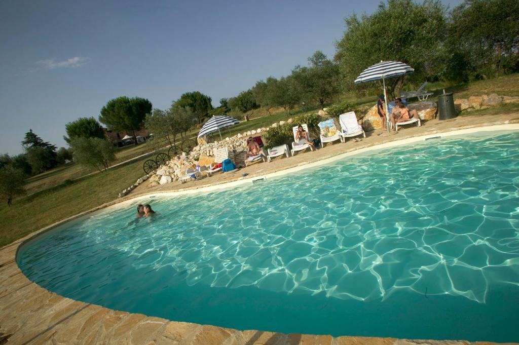 Agriturismo La Grotta Di Montecchino Siena Eksteriør billede