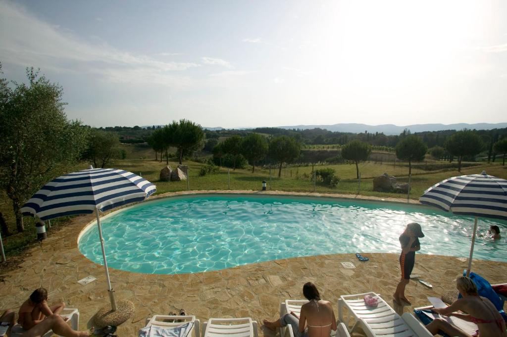 Agriturismo La Grotta Di Montecchino Siena Eksteriør billede