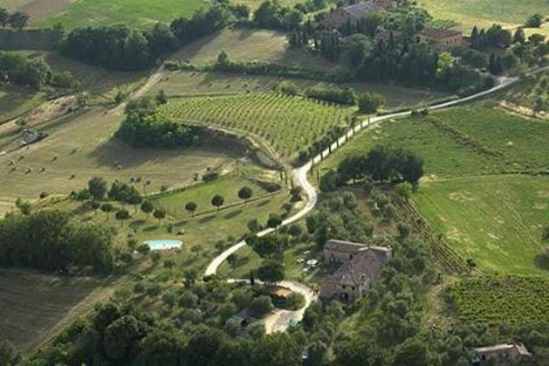 Agriturismo La Grotta Di Montecchino Siena Eksteriør billede
