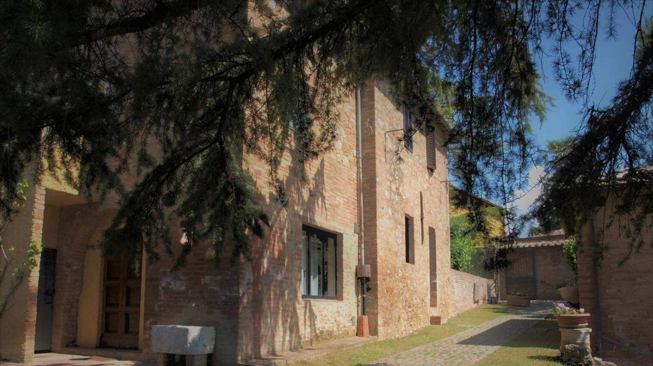 Agriturismo La Grotta Di Montecchino Siena Eksteriør billede