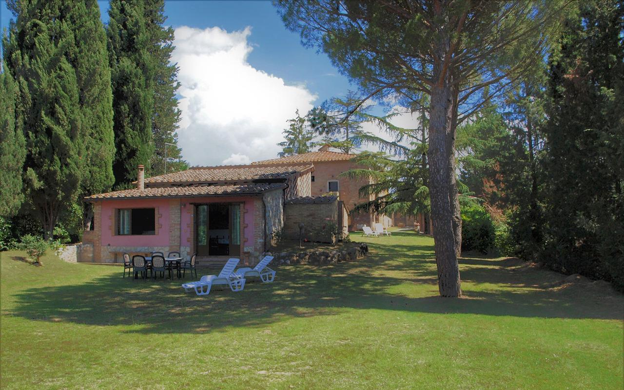 Agriturismo La Grotta Di Montecchino Siena Eksteriør billede