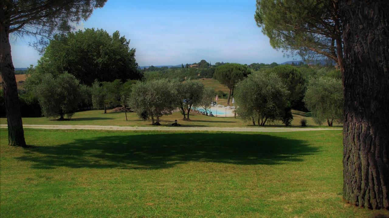 Agriturismo La Grotta Di Montecchino Siena Eksteriør billede