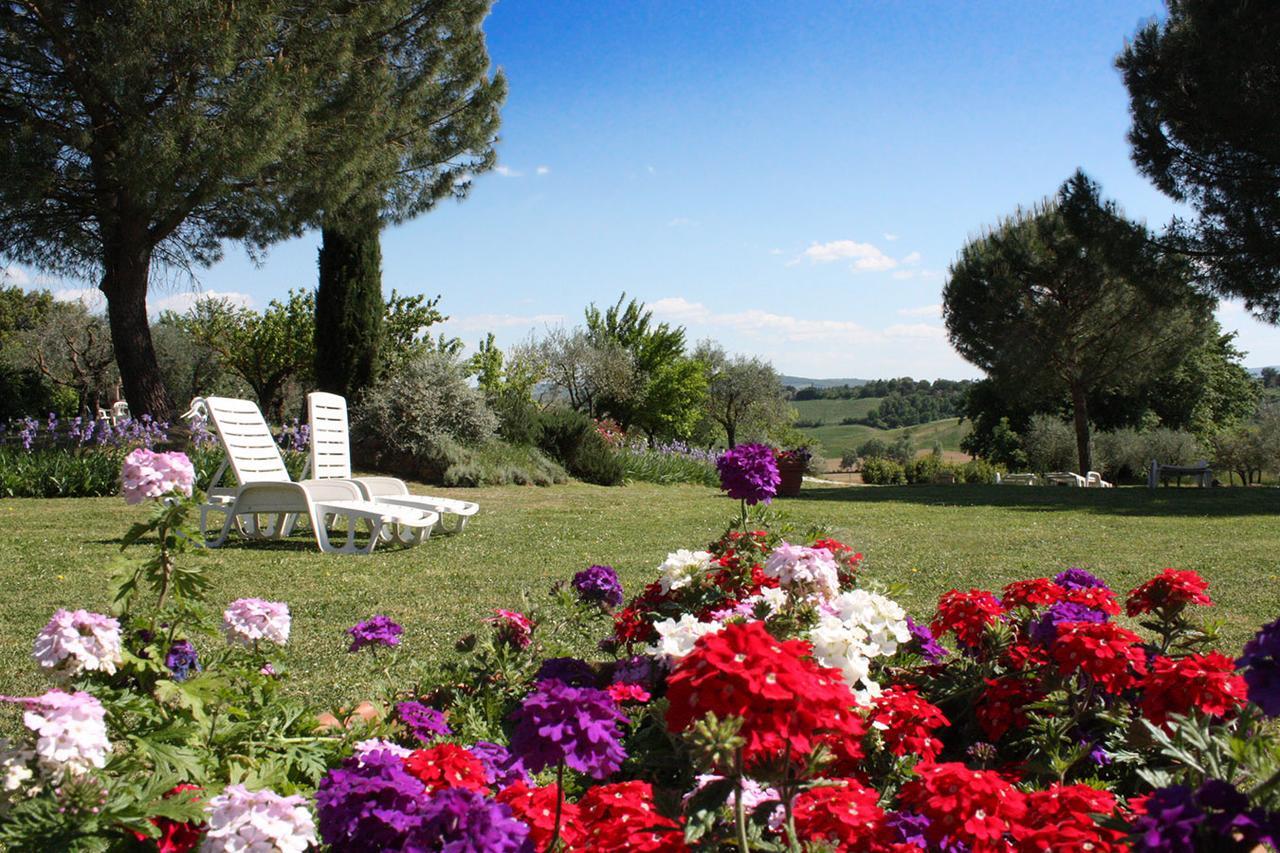 Agriturismo La Grotta Di Montecchino Siena Eksteriør billede