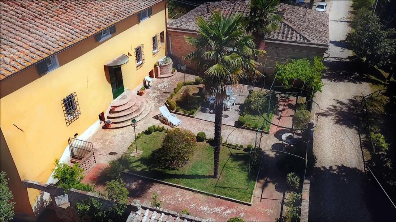 Agriturismo La Grotta Di Montecchino Siena Eksteriør billede