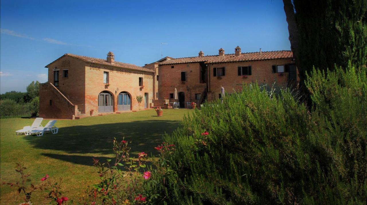 Agriturismo La Grotta Di Montecchino Siena Eksteriør billede