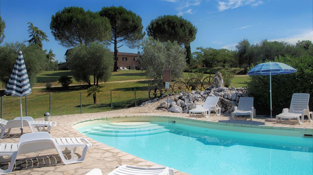 Agriturismo La Grotta Di Montecchino Siena Eksteriør billede